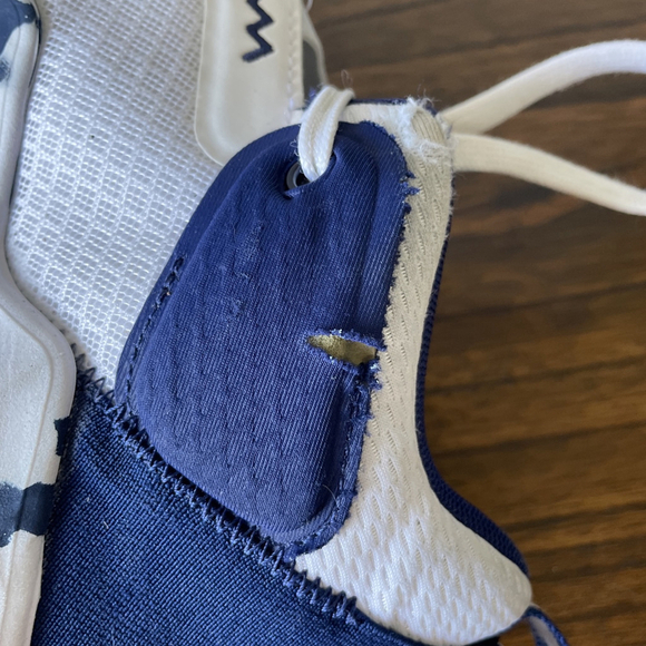 Adidas, Men’s 7.5, D.O.N. Issue #3 Team Navy White Athletic Basketball Sneaker - Picture 10 of 14